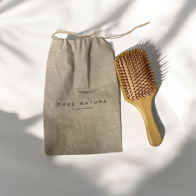 Bamboo hair brush with cotton bag