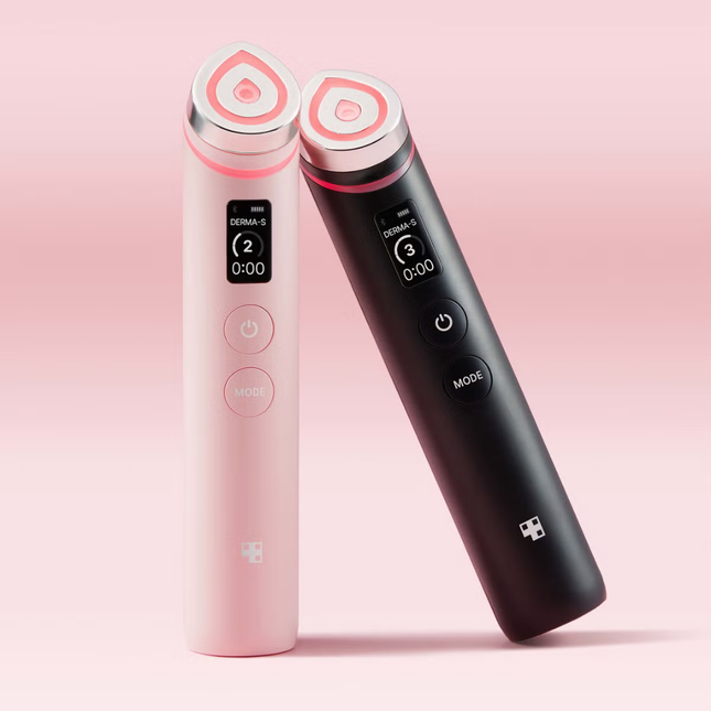 Close-up of Medicube Age-R Booster Pro EX Pink ergonomic design
