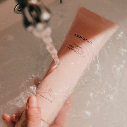 Reviving rose infusion cream cleanser