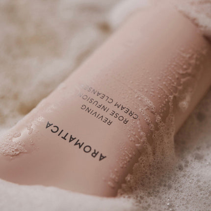 Reviving rose infusion cream cleanser