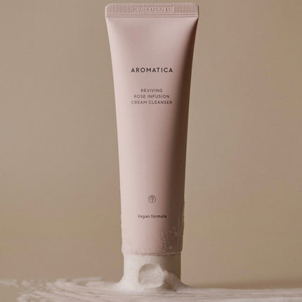 Reviving rose infusion cream cleanser