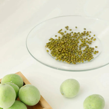 Green Plum Refreshing Cleanser